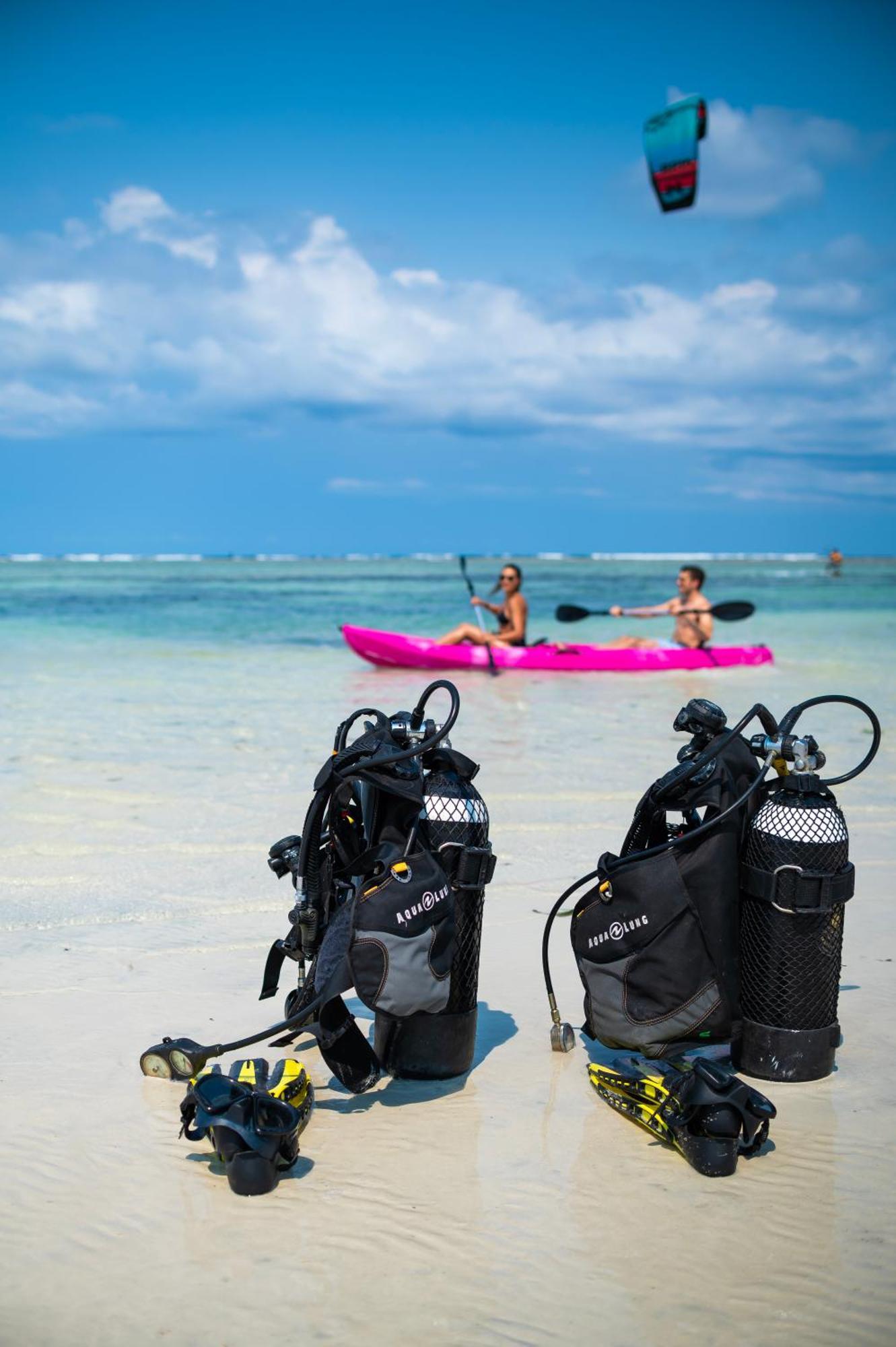 Leisure Lodge Beach&Golf Resort Diani Beach Exterior foto